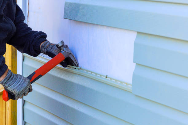 Reliable Emergency Siding Repair contractor in Henderson, NC by Squared Siding